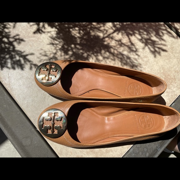 Tory Burch Ballet Tumbled Leather Gold Logo 6.5 - Picture 4 of 8